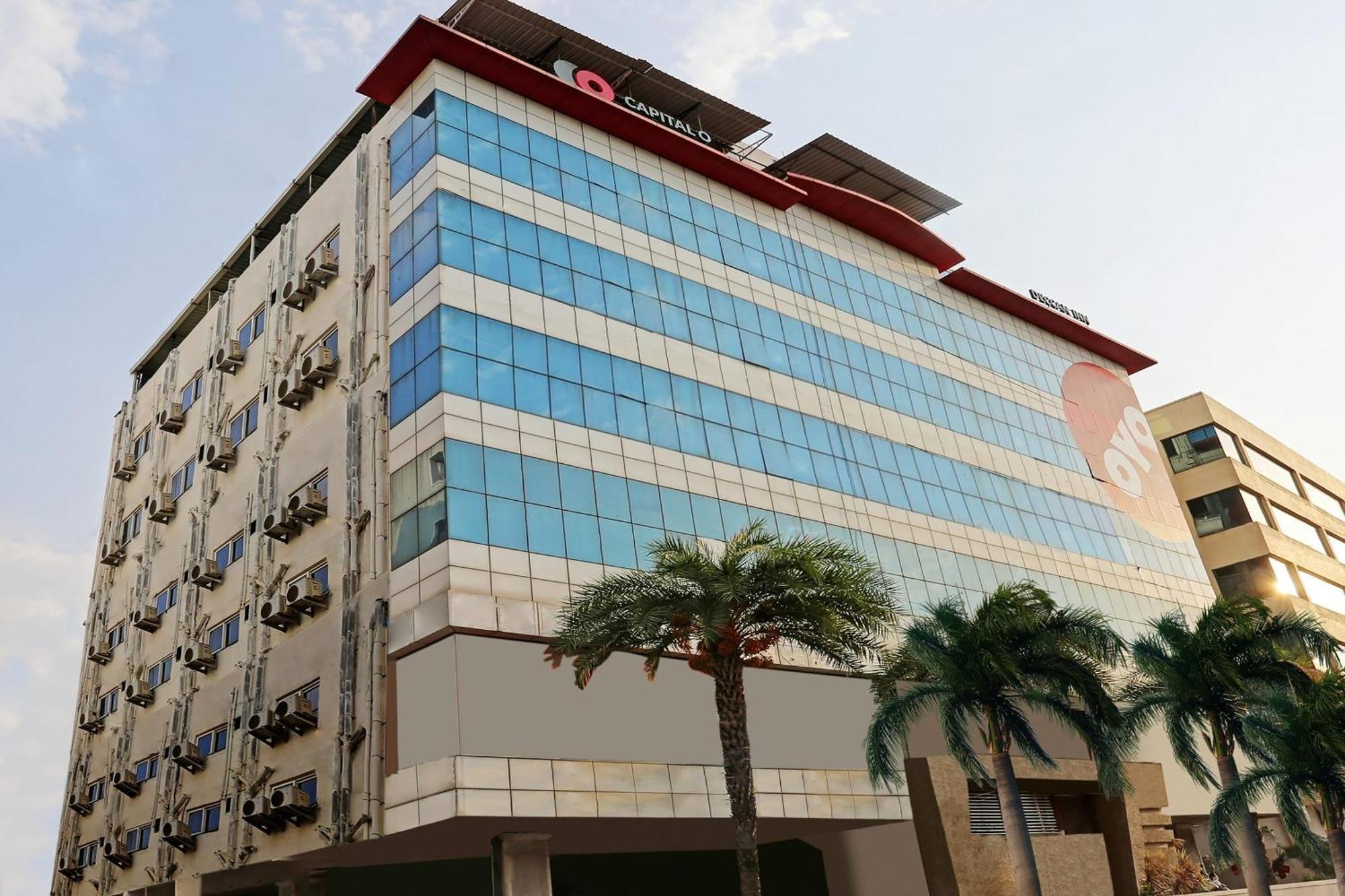 Townhouse Halcyon Deccan Inn Near Shilparamam Kondapur  Exteriör bild